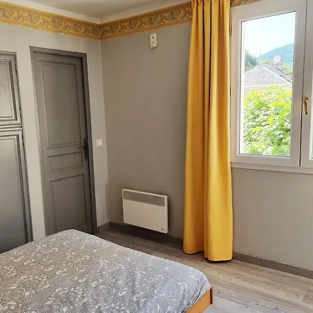 招待所 Chambre Cozy - Place De L'Eglise 圣让迪布吕耶勒