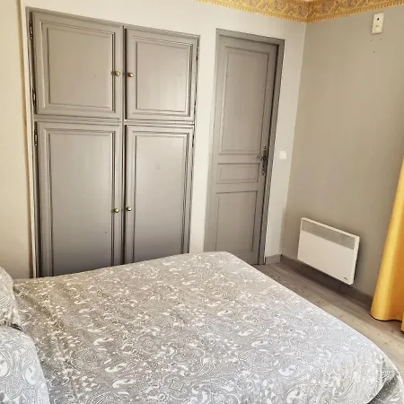 Chambre Cozy - Place De L'Eglise 招待所 圣让迪布吕耶勒